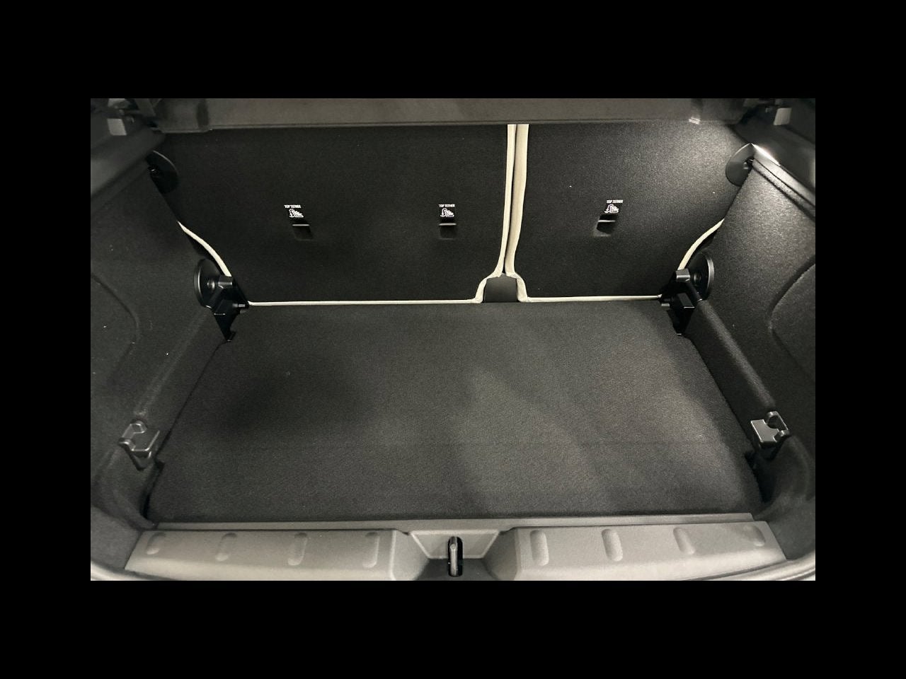 2027 MINI 4 DOOR ICONIC