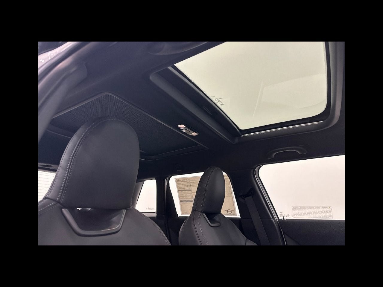 2027 MINI 4 DOOR ICONIC