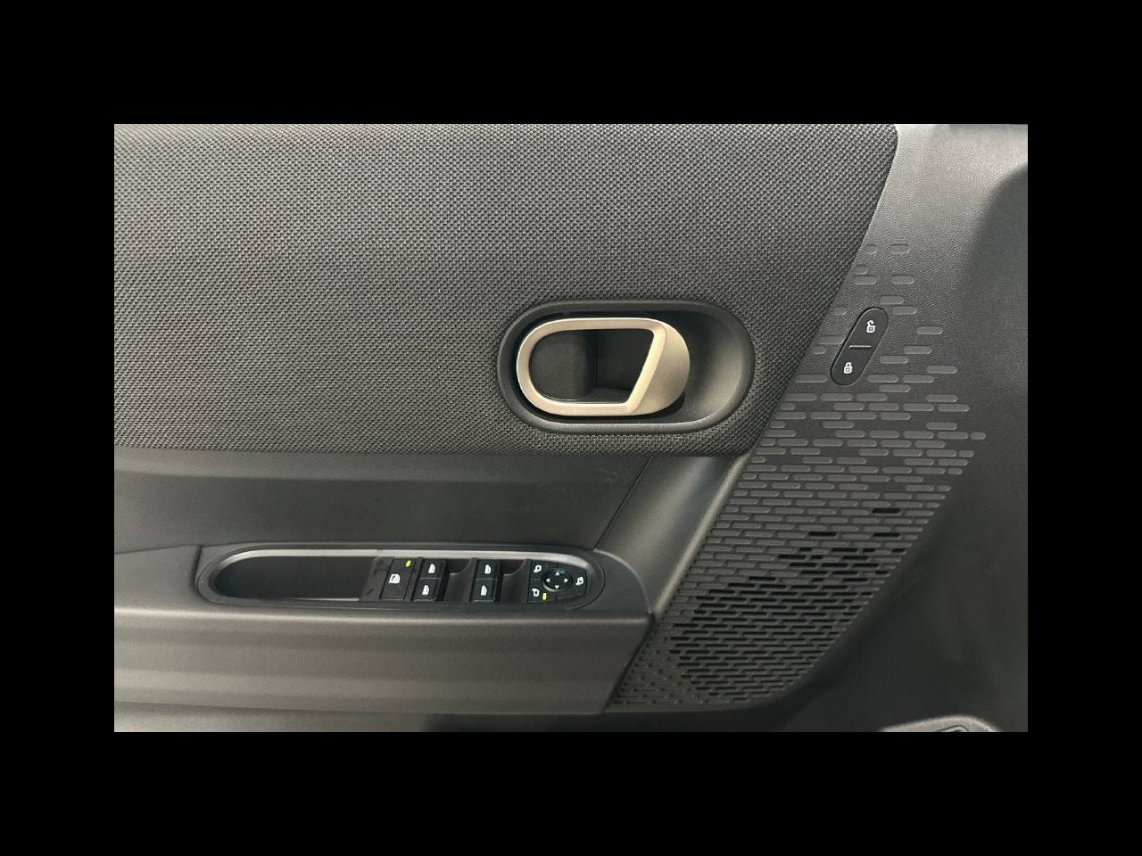 2027 MINI 4 DOOR ICONIC