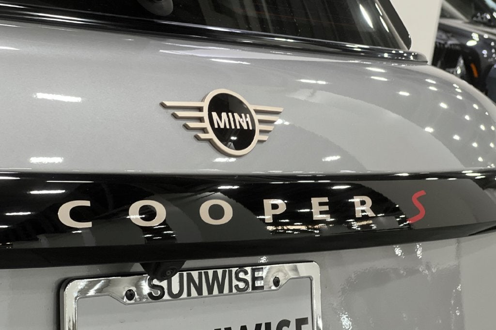 2027 MINI 4 DOOR ICONIC