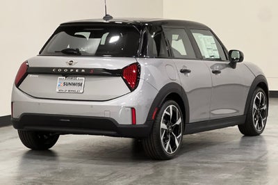 2027 MINI 4 DOOR ICONIC