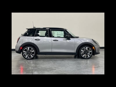 2027 MINI 4 DOOR ICONIC