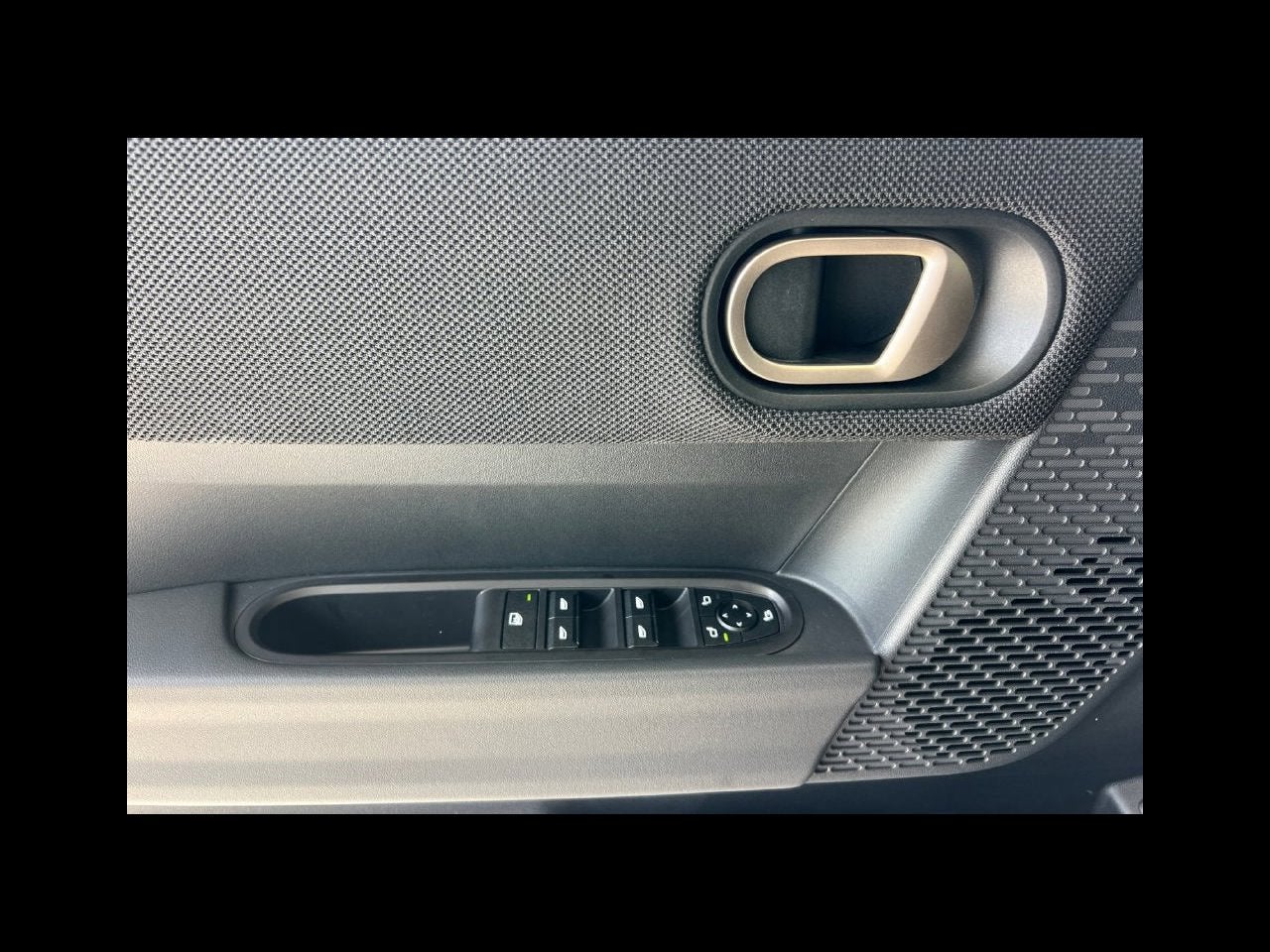 2027 MINI 4 DOOR ICONIC