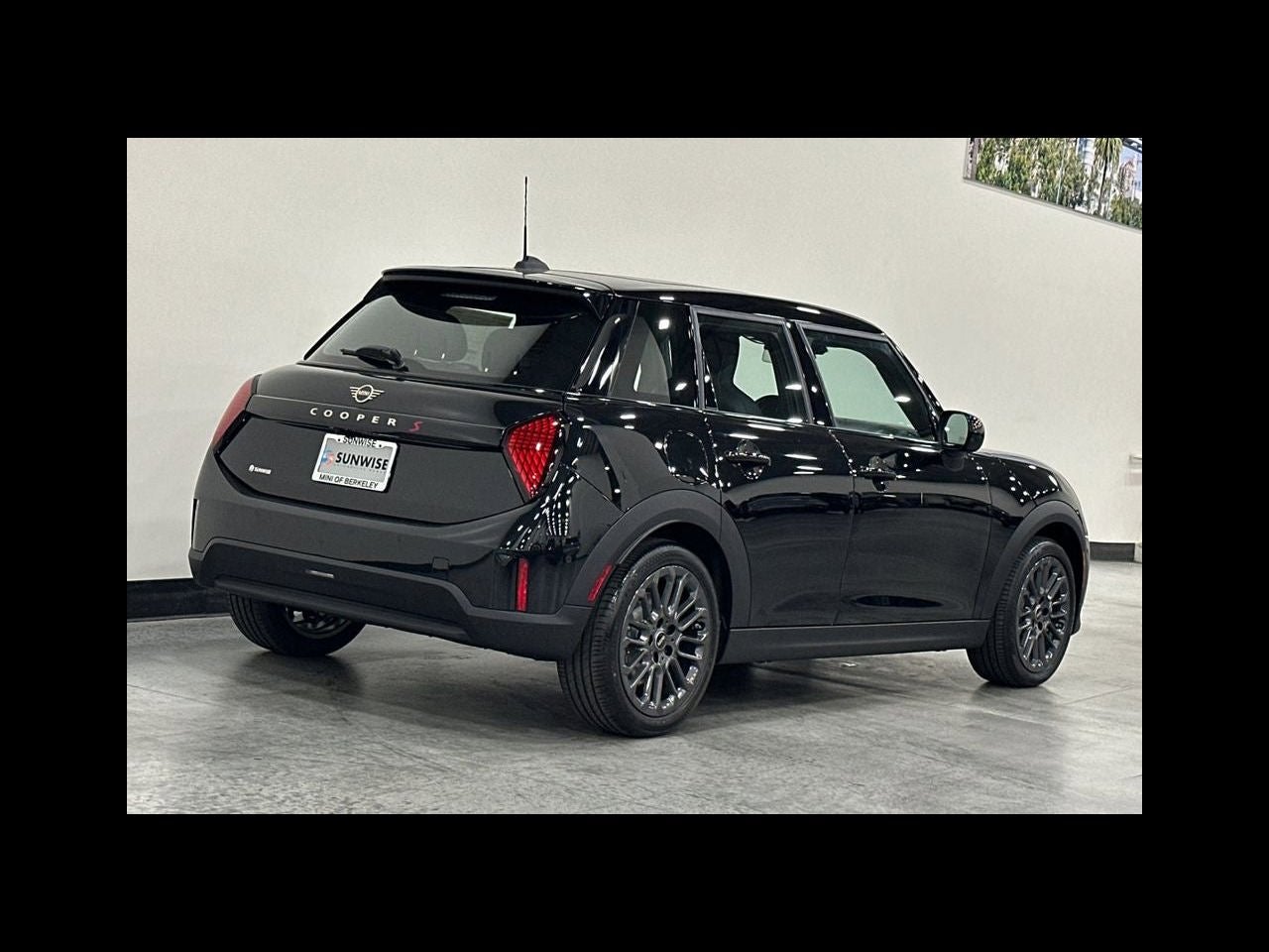 2026 MINI 4 DOOR SIGNATURE PLUS