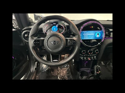 2024 MINI HARDTOP 2 DOOR Iconic