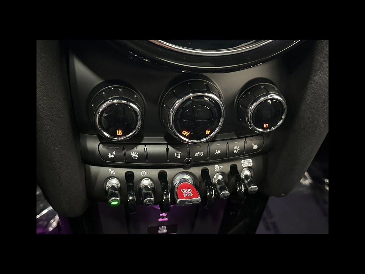 2024 MINI HARDTOP 2 DOOR Iconic