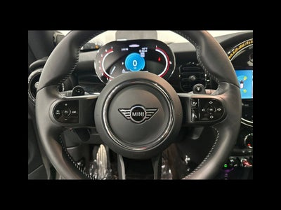 2024 MINI HARDTOP 2 DOOR Iconic