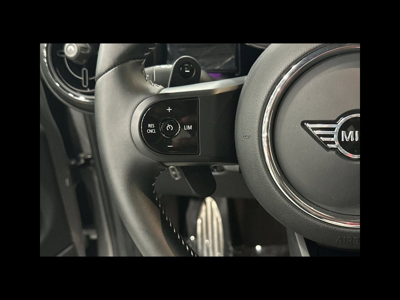 2024 MINI HARDTOP 2 DOOR Iconic