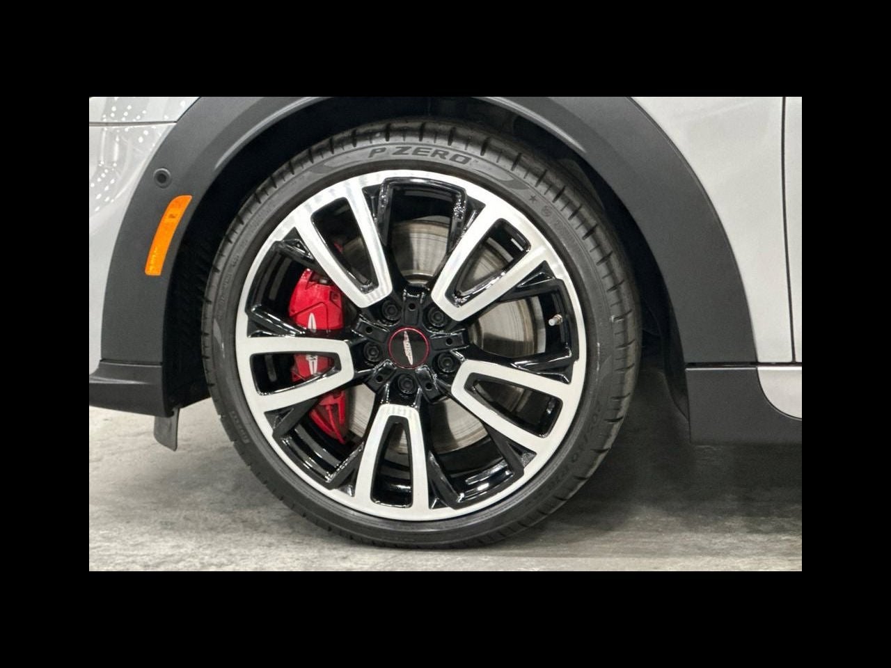 2024 MINI HARDTOP 2 DOOR Iconic