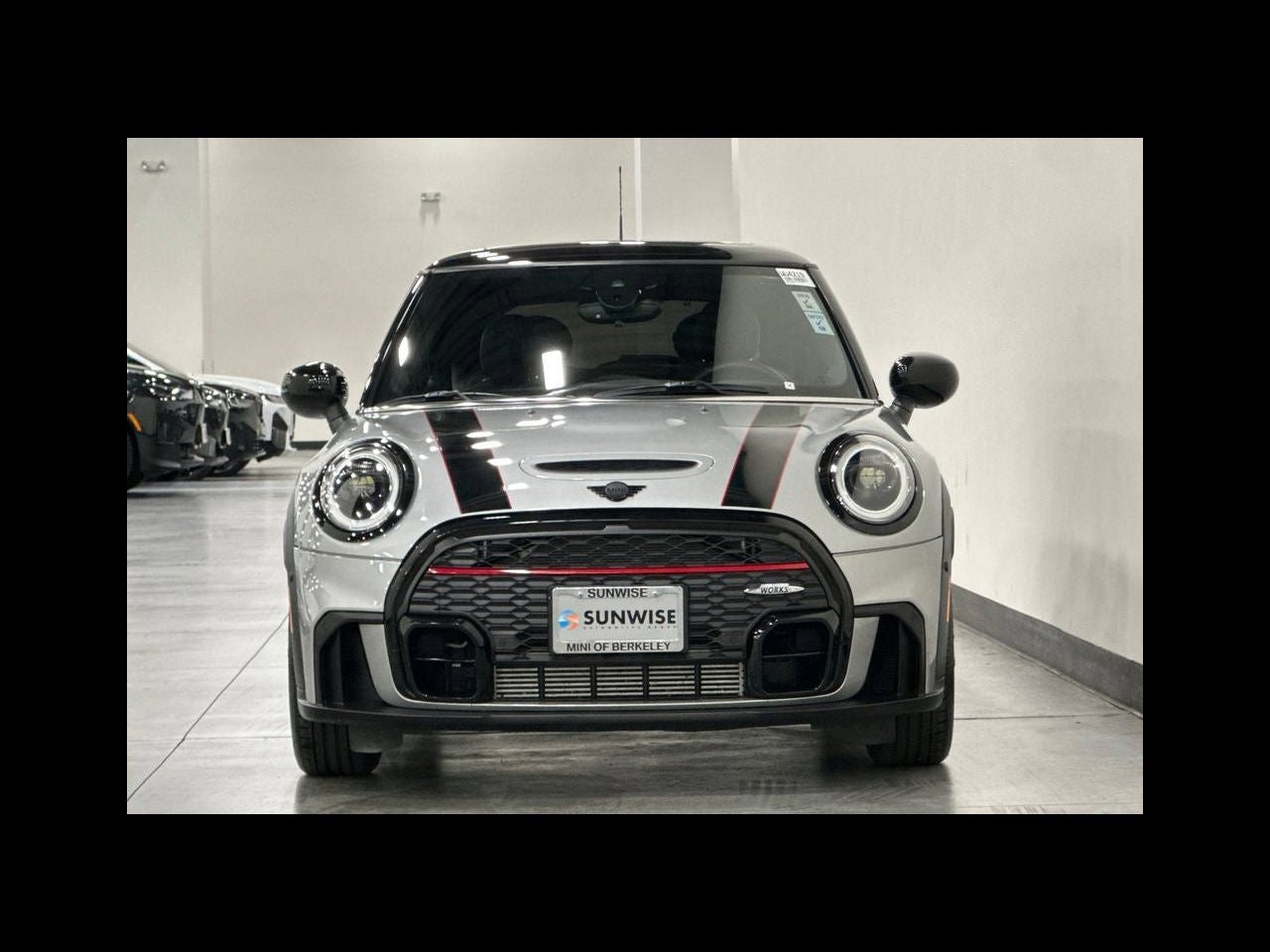 2024 MINI HARDTOP 2 DOOR Iconic