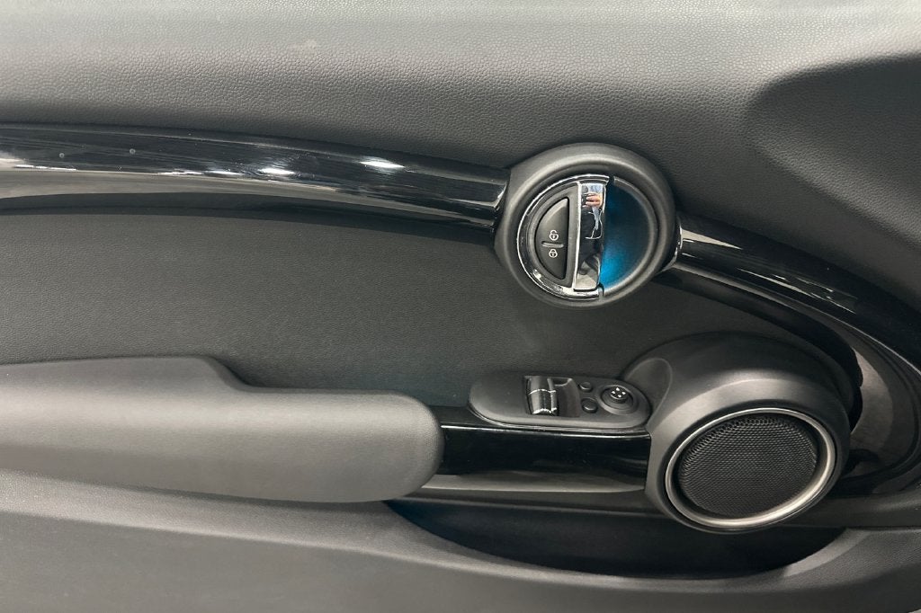 2015 MINI HARDTOP 2 DOOR Base
