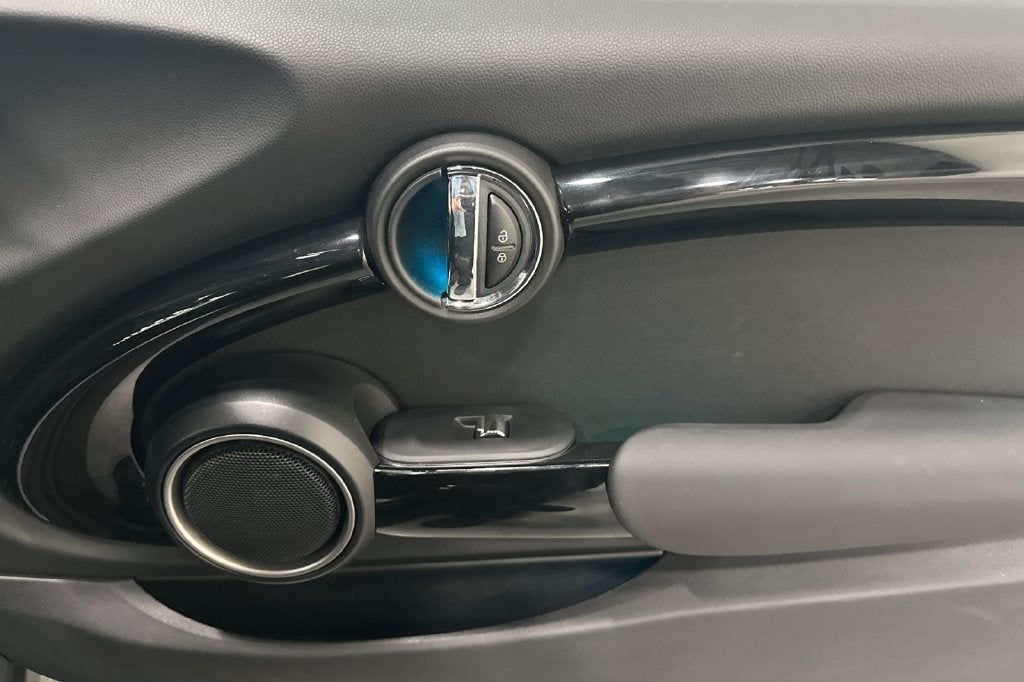 2015 MINI HARDTOP 2 DOOR Base