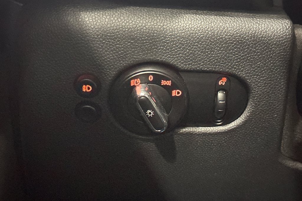 2015 MINI HARDTOP 2 DOOR Base