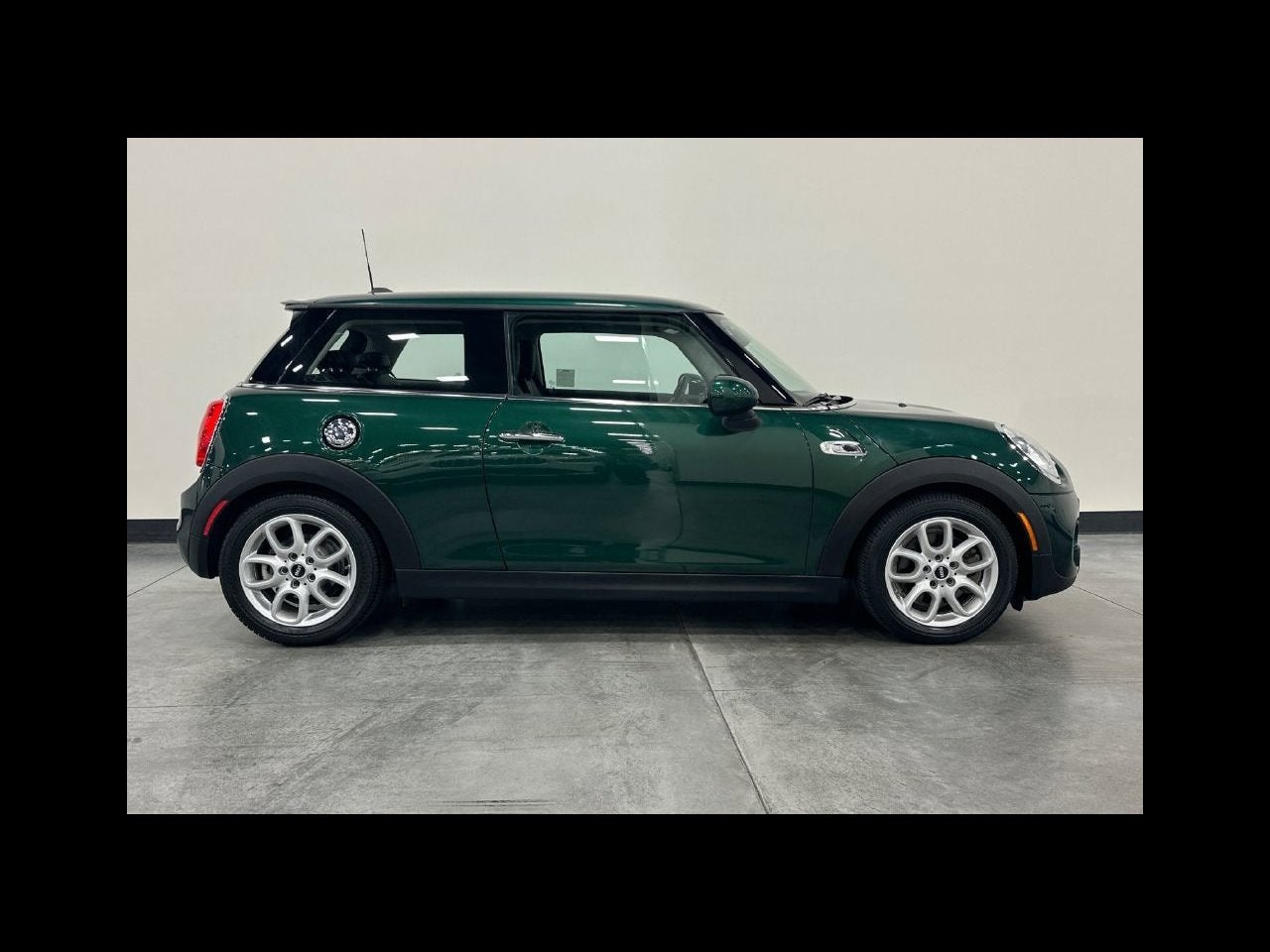 2015 MINI HARDTOP 2 DOOR Base