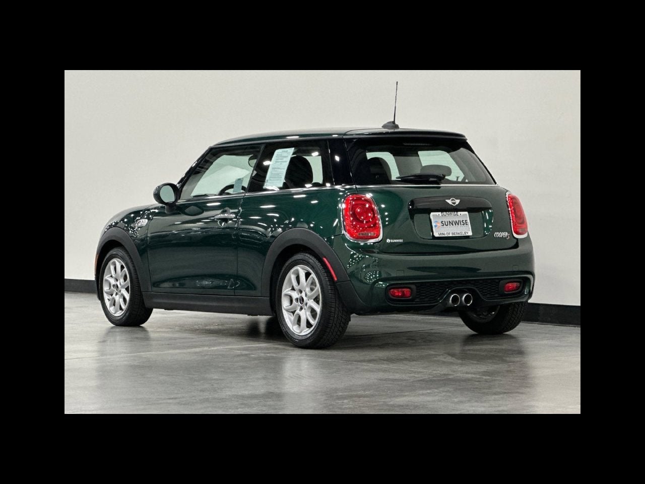 2015 MINI HARDTOP 2 DOOR Base