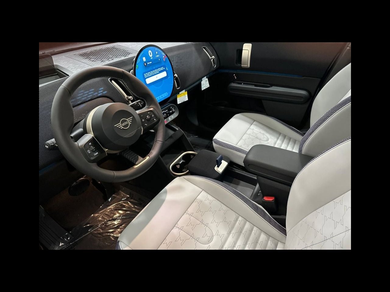 2027 MINI COUNTRYMAN Base