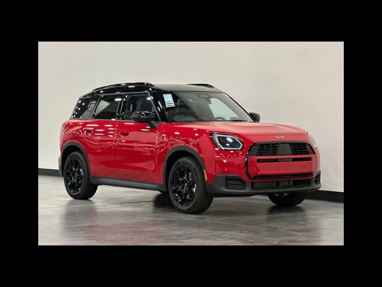 2027 MINI COUNTRYMAN Base