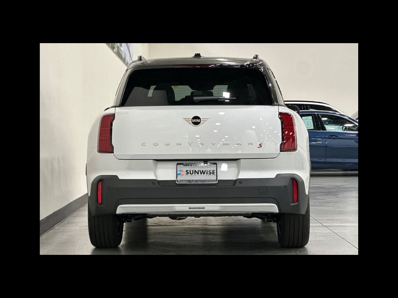 2027 MINI COUNTRYMAN Base