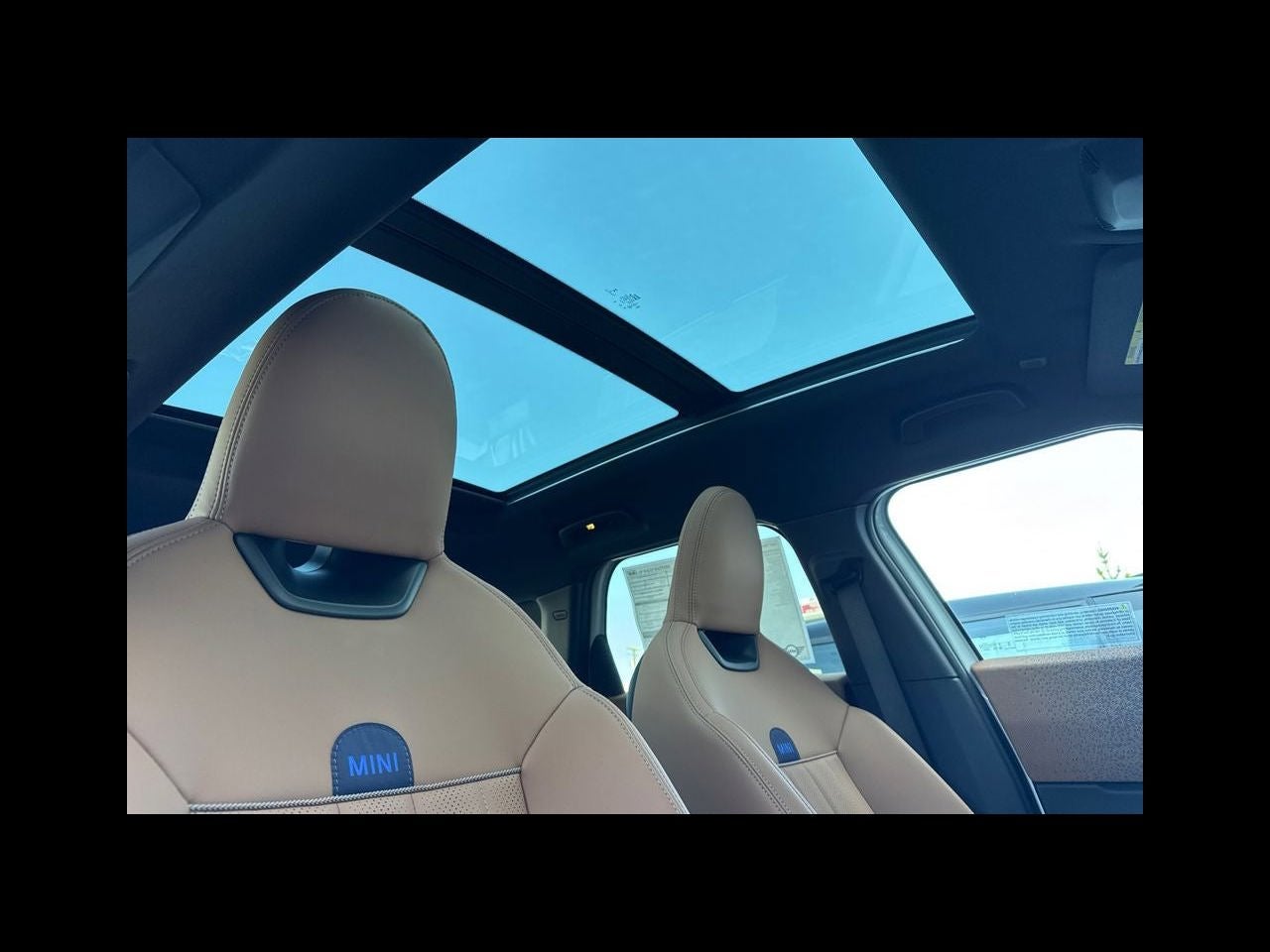 2027 MINI COUNTRYMAN SIGNATURE PLUS