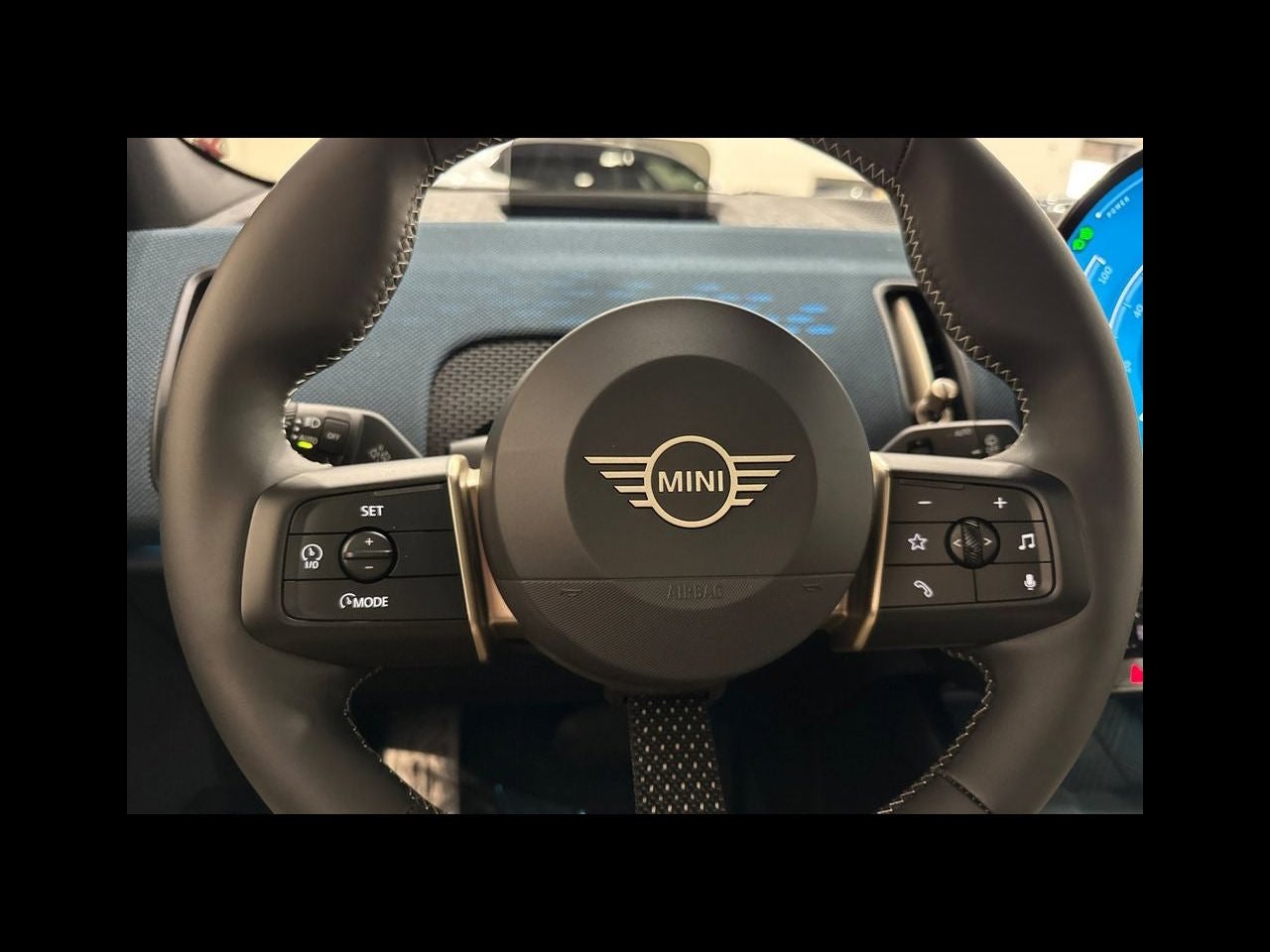 2027 MINI COUNTRYMAN ICONIC