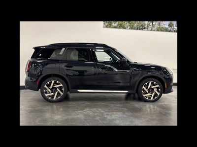 2027 MINI COUNTRYMAN ICONIC