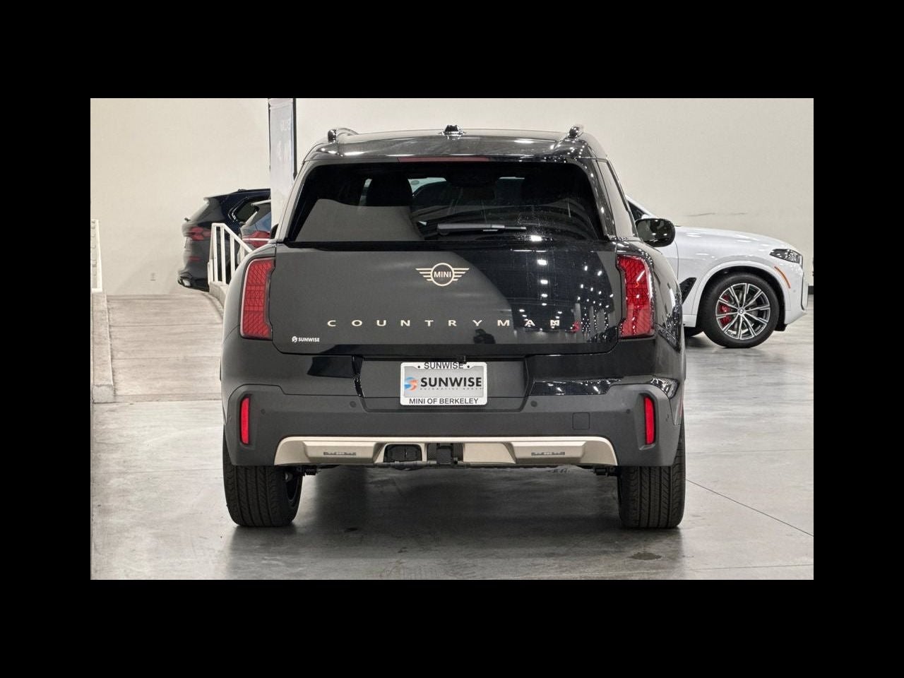 2027 MINI COUNTRYMAN ICONIC