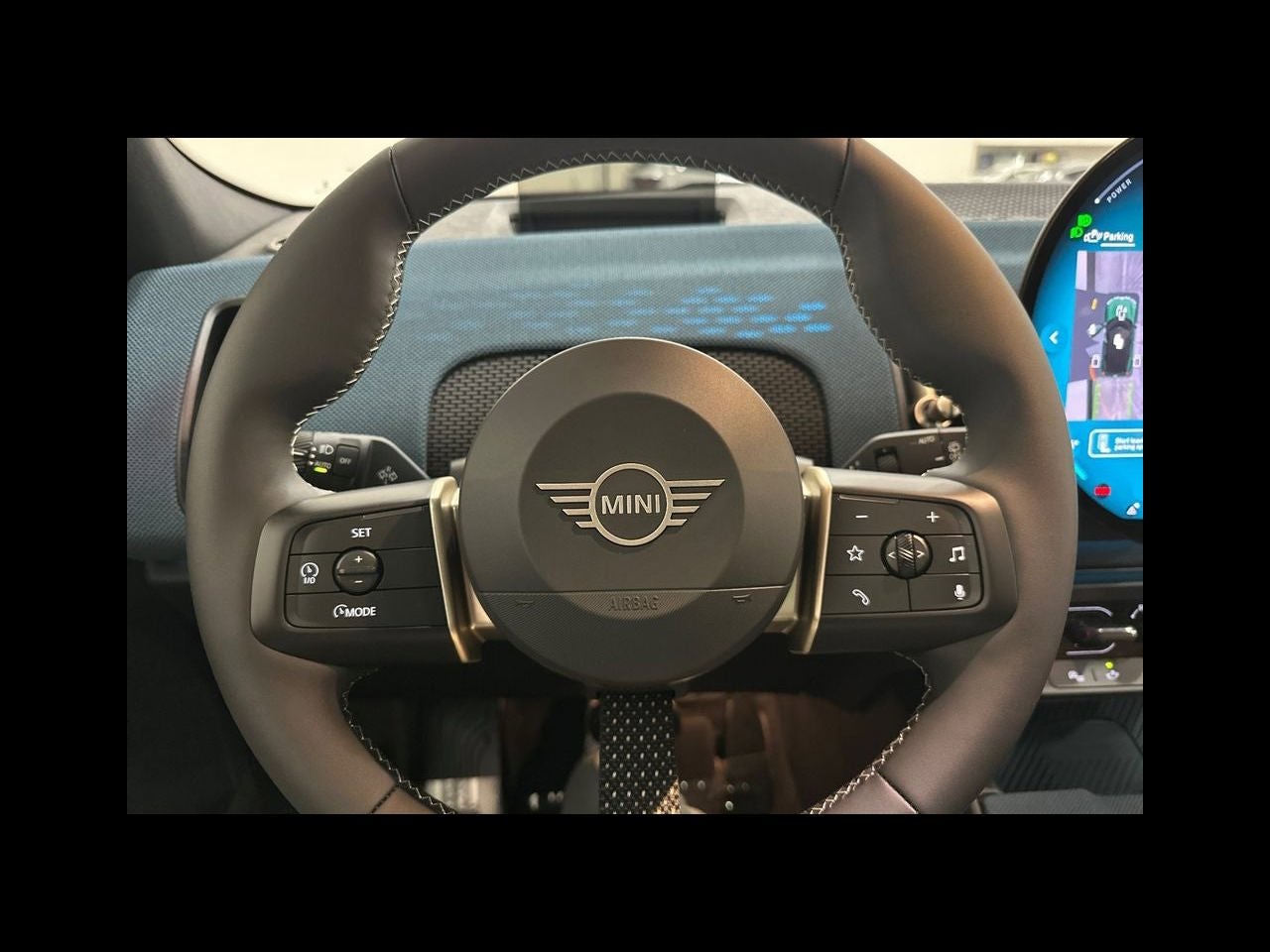 2027 MINI COUNTRYMAN ICONIC