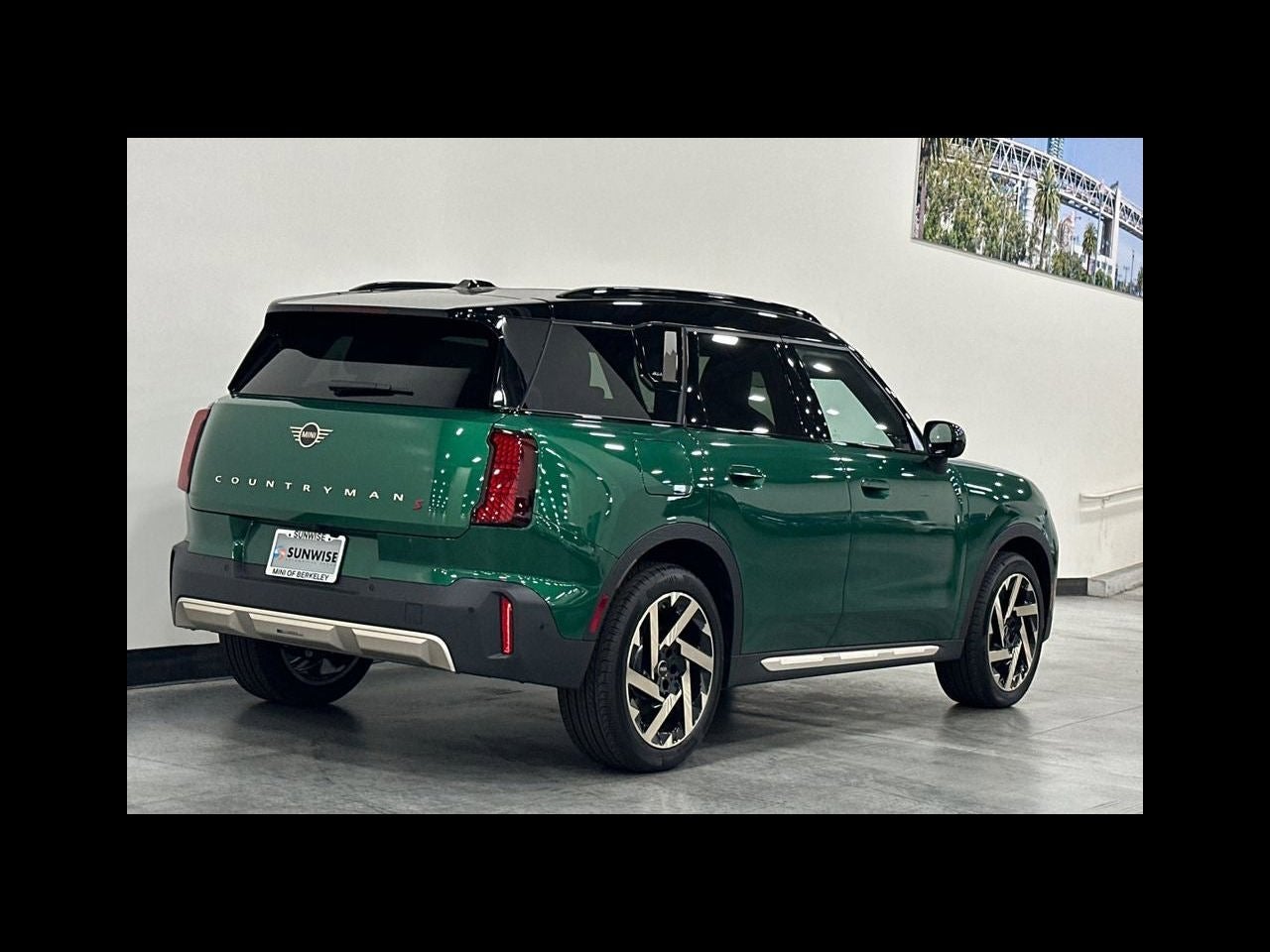 2027 MINI COUNTRYMAN ICONIC