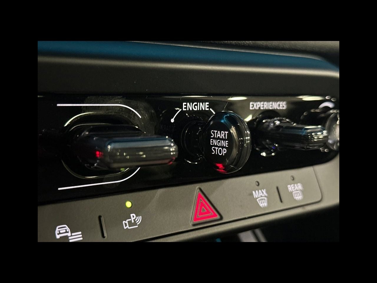 2027 MINI COUNTRYMAN ICONIC