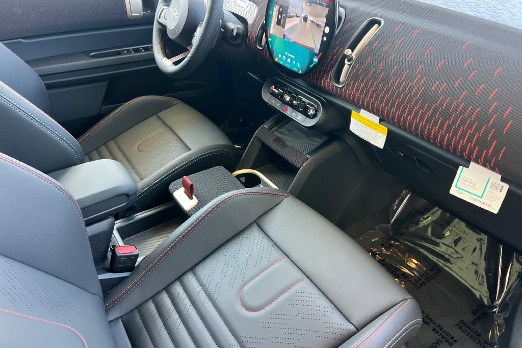 2027 MINI COUNTRYMAN ICONIC