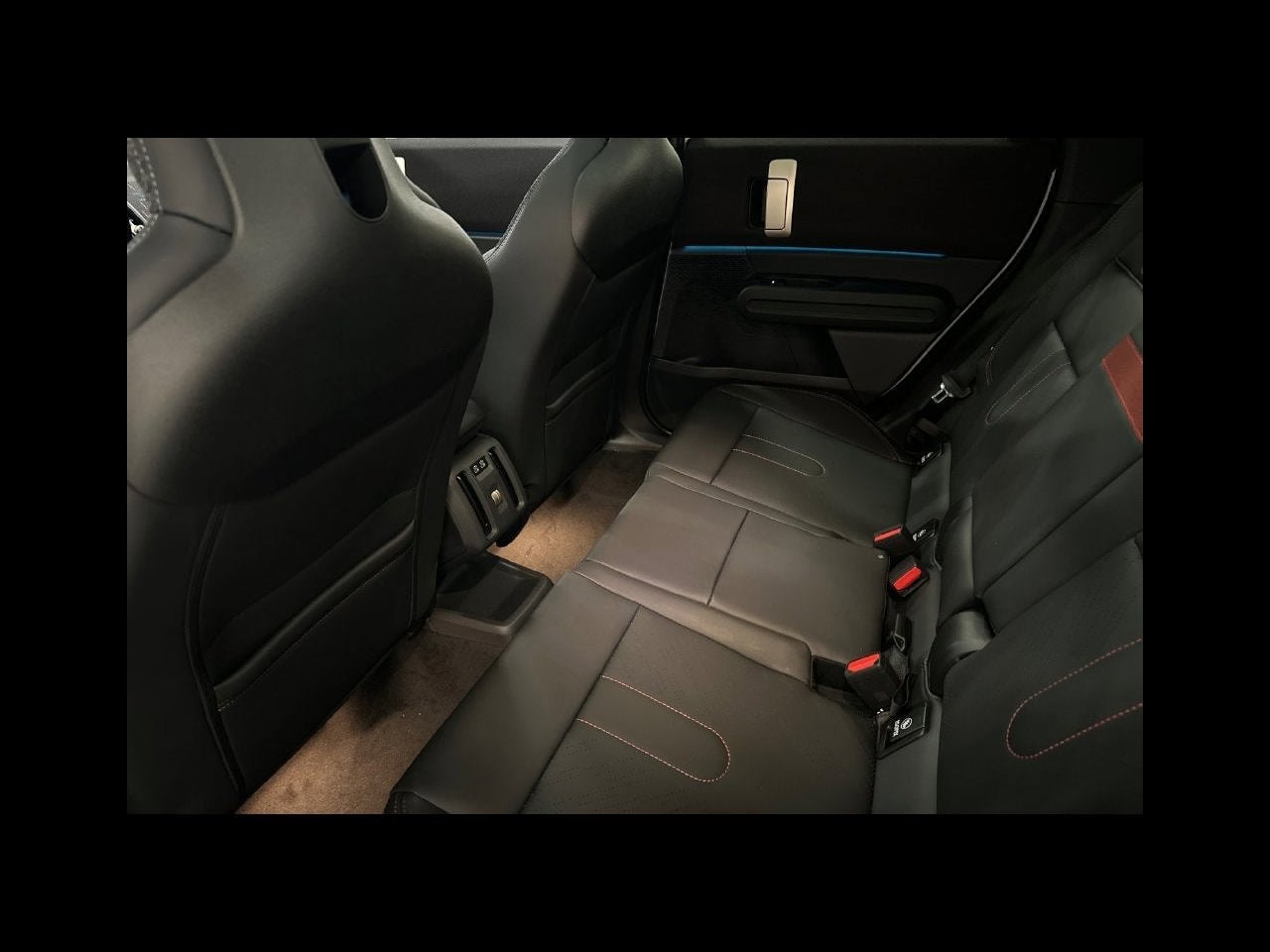 2027 MINI COUNTRYMAN ICONIC
