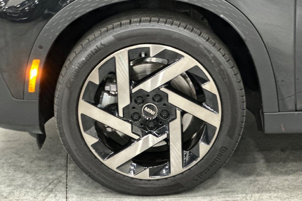 2025 MINI COUNTRYMAN Iconic